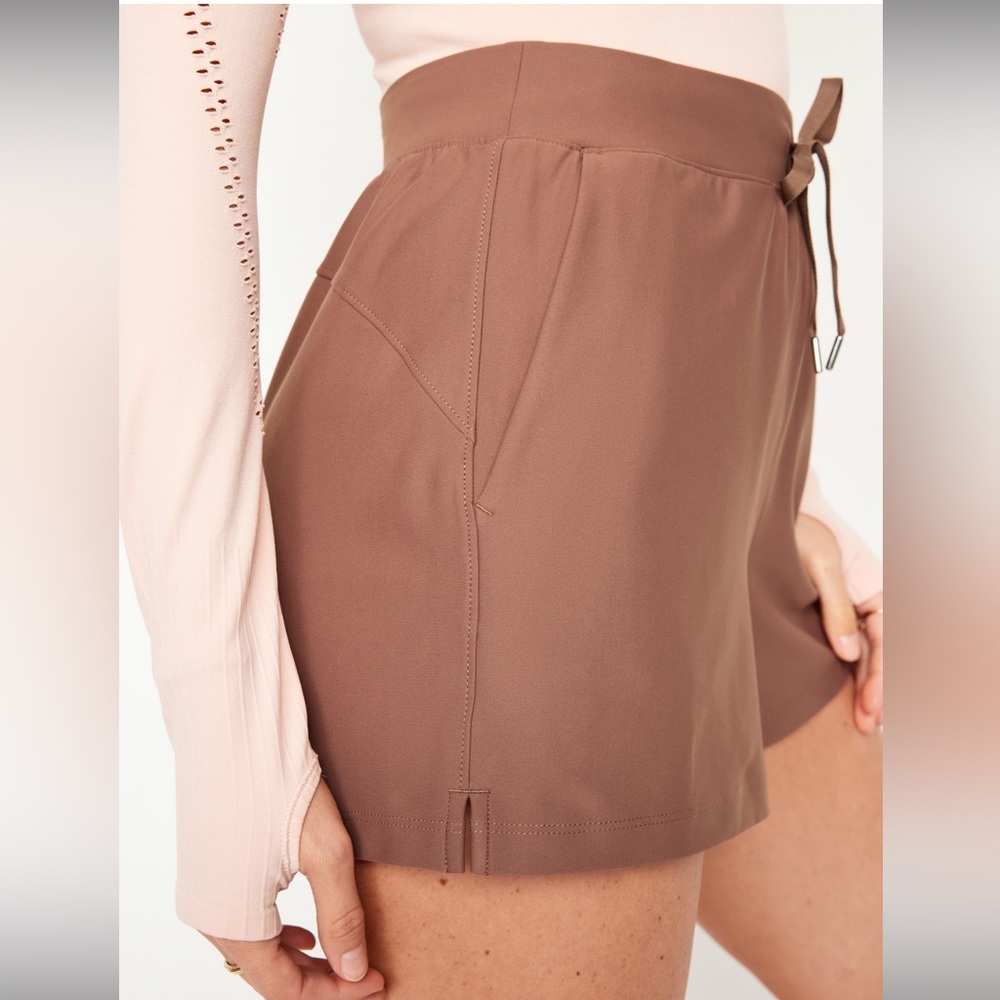 High-Waisted PowerSoft Shorts - Women’s Medium - Warm Taupe - NWT
